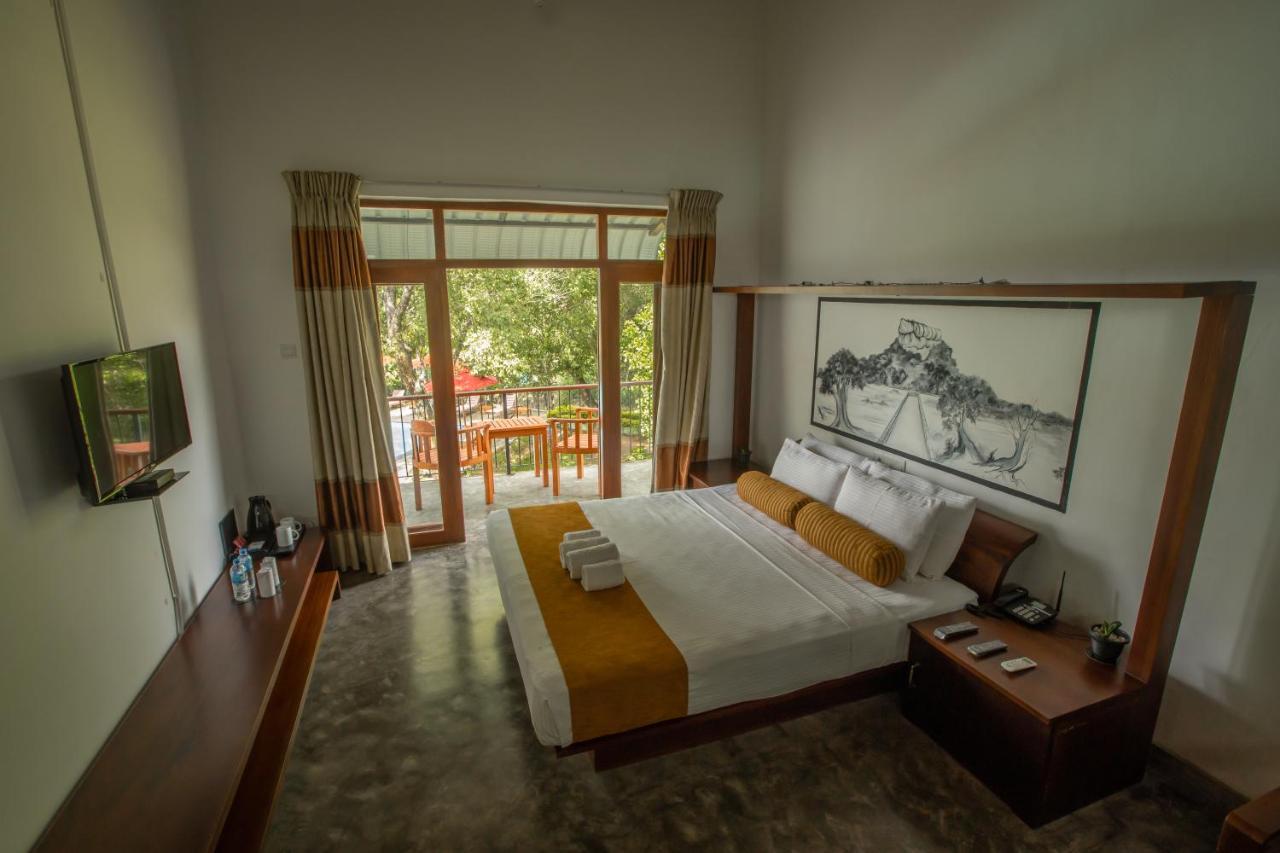 Sigiriya Wewa Addara Hotel - Hotel By The Lake Buitenkant foto