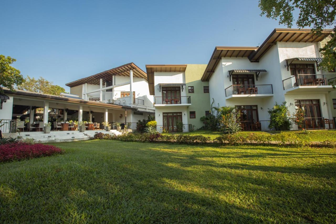 Sigiriya Wewa Addara Hotel - Hotel By The Lake Buitenkant foto