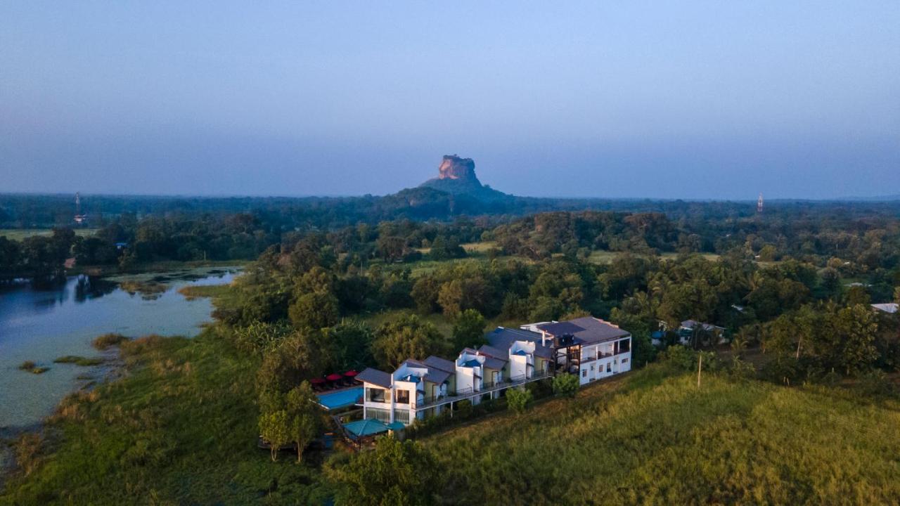 Sigiriya Wewa Addara Hotel - Hotel By The Lake Buitenkant foto