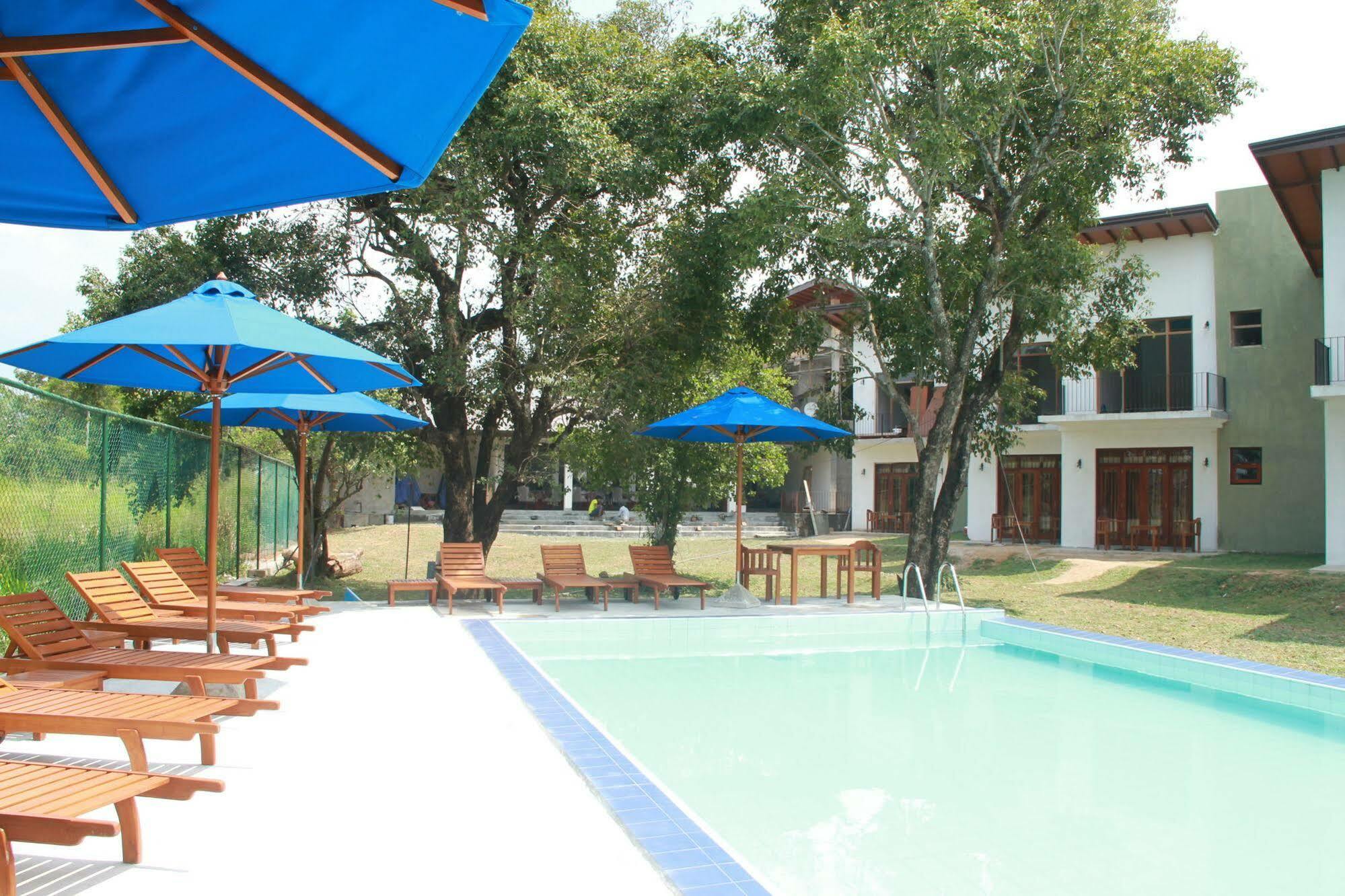 Sigiriya Wewa Addara Hotel - Hotel By The Lake Buitenkant foto